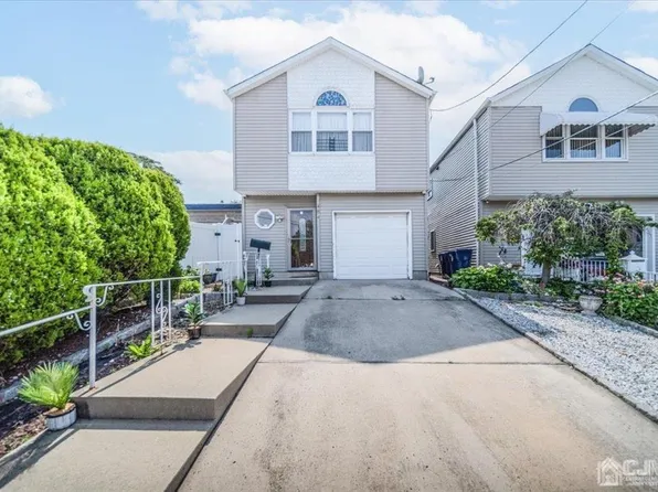 454 Mitchell Pl, Perth Amboy, NJ 08861