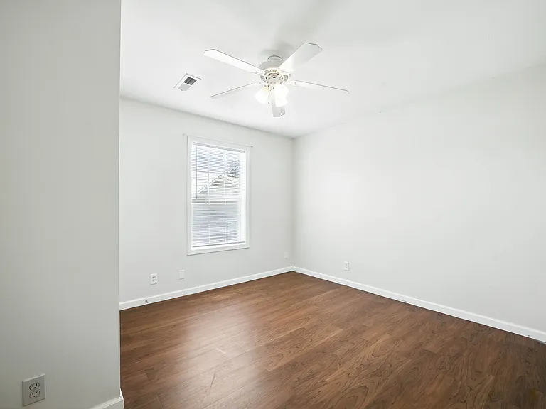 256 Executive Ave #A — Photo 7