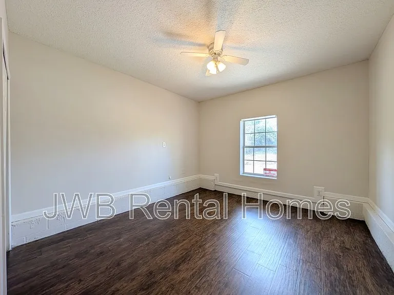 8526 Kona Ave — Photo 10
