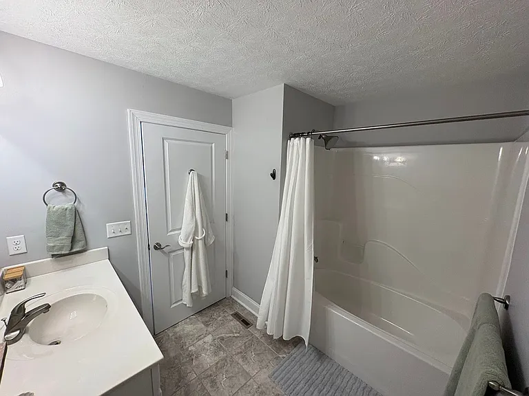 601 Spring Oaks Dr — Photo 17