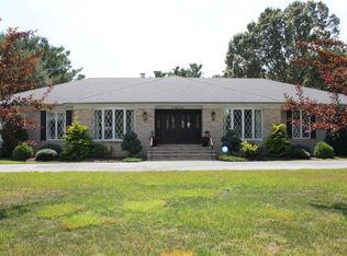 8 Argo Ln, Northfield, NJ 08225