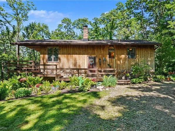 2216 Medina Line Rd, Akron, OH 44333