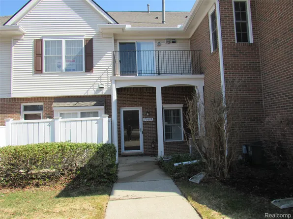 798 Amberly Dr Unit B, Waterford, MI 48328