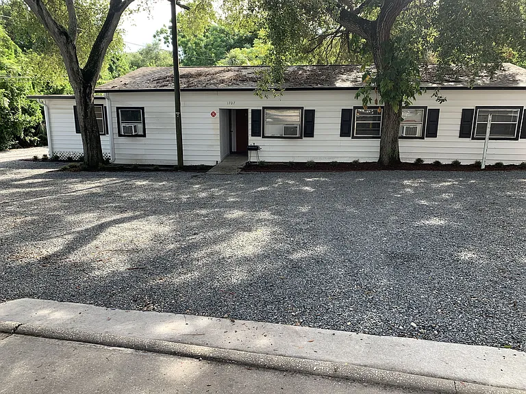 Apache Trail Apartments — Photo 10