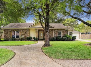 1407 Osborne Dr, Friendswood, TX 77546