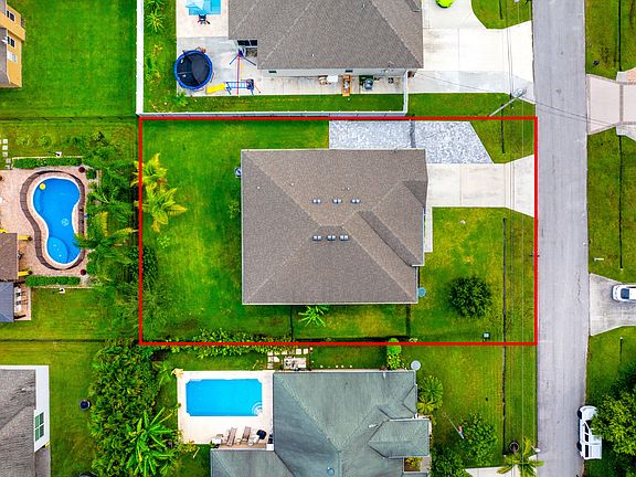 5th image of 5431 NW Crista Street