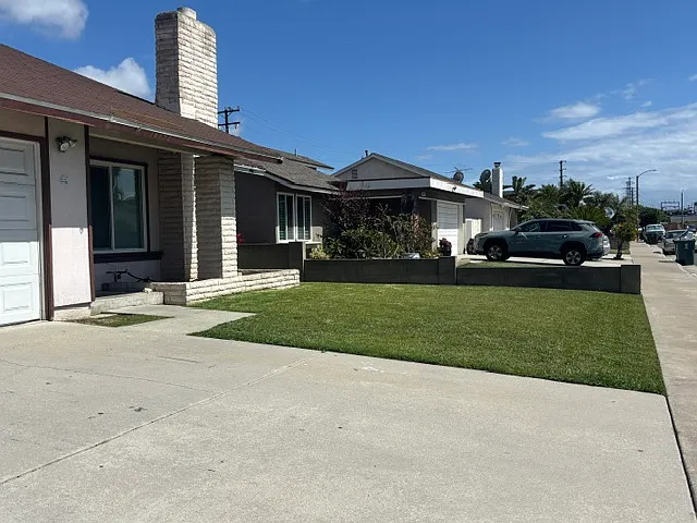 16752 Leafwood Cir — Photo 2