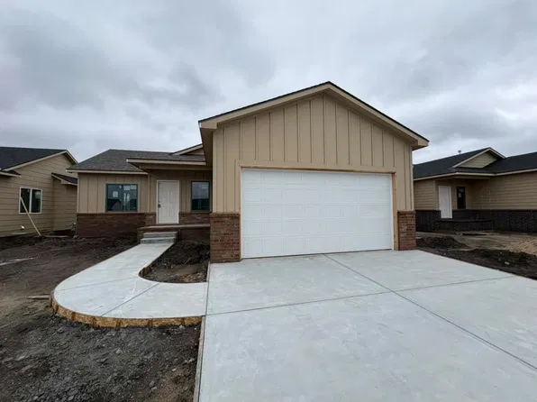 8973 E Forbes St, Wichita, KS 67220