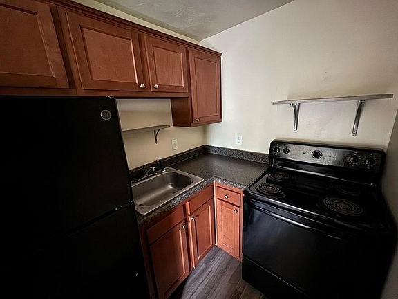 2nd image of 784 N Fred Shuttlesworth Cir