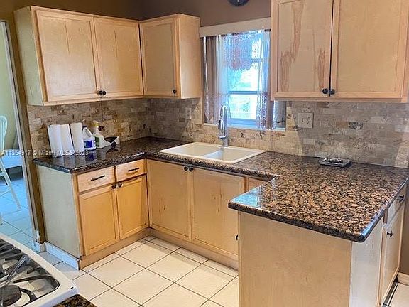 5th image of 18101 SW 89th Ct