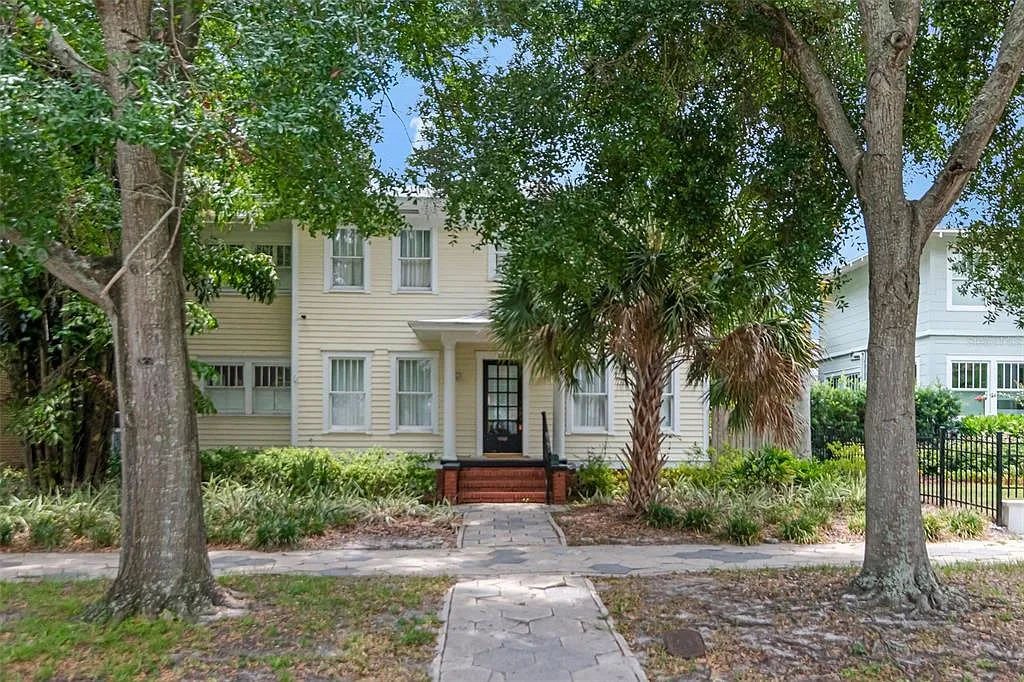 4 bed, 3.5 bath, 2736 sqft, $6,500 — Photo 1