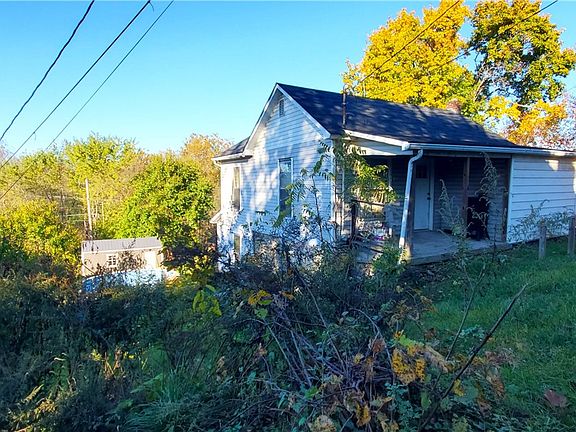 2nd image of 106 14th St