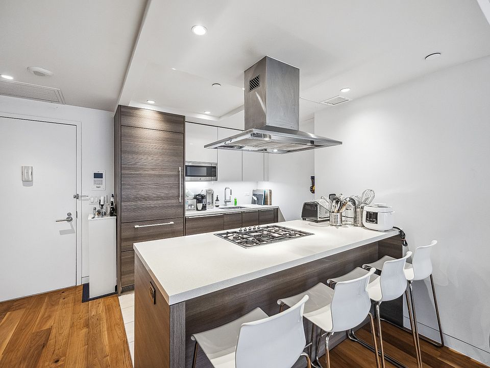 1st image of 151 W 21st St APT 5C