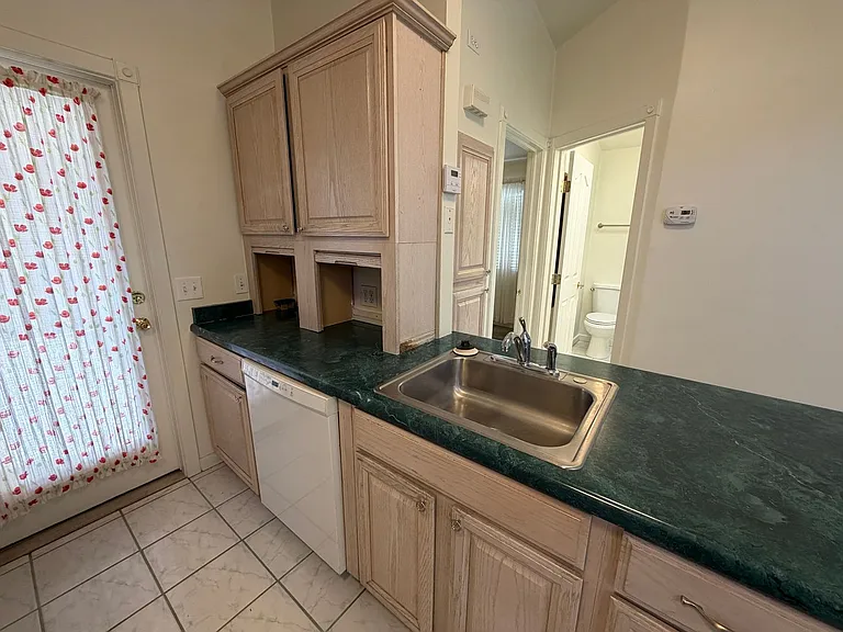 1150 W Red Hills Pkwy #153 — Photo 8