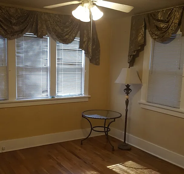 138 Girard Blvd NE — Photo 5