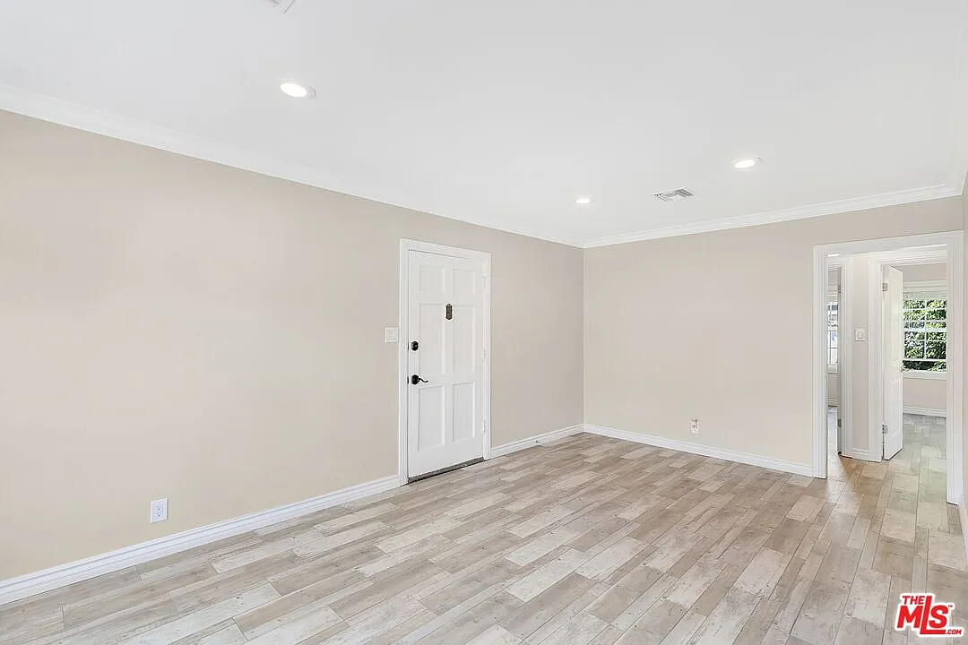 2 bed, 1.0 bath, 800 sqft, $2,785 — Photo 3