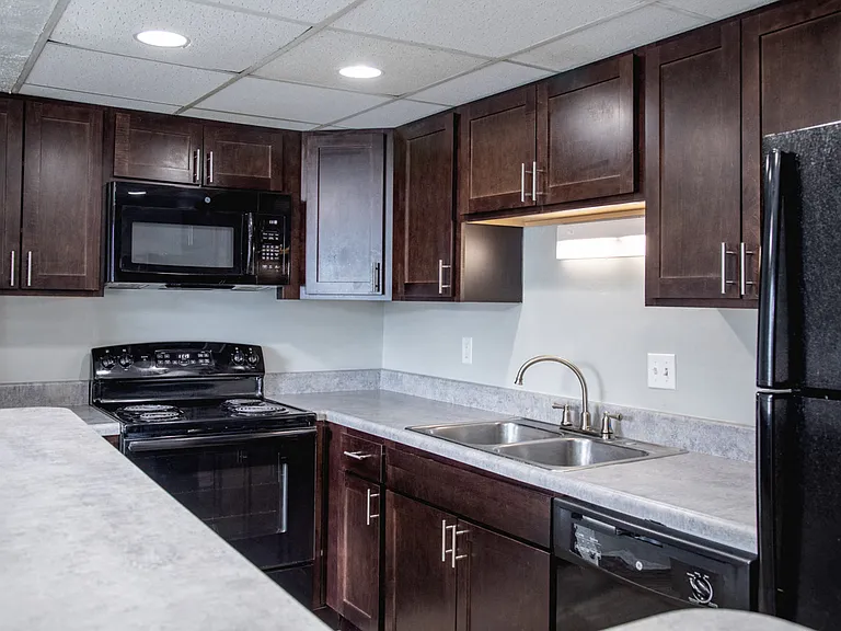 Barrington Estates Apartments — Photo 4