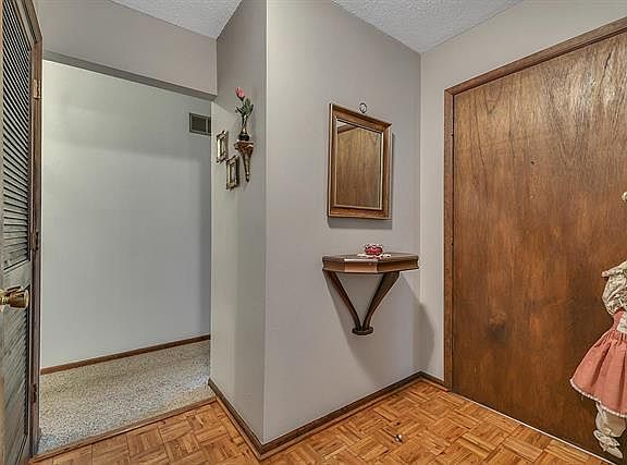 2nd image of 296 Kings Dr