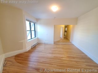 991 Massachusetts Ave #10R, Cambridge, MA 02138