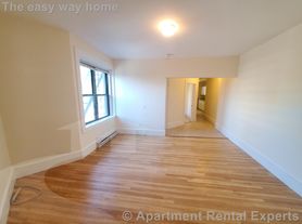 991 Massachusetts Ave, Cambridge, MA