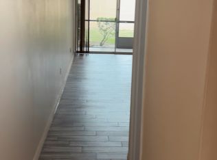 2908 Clark Rd APT 5, Sarasota, FL 34231