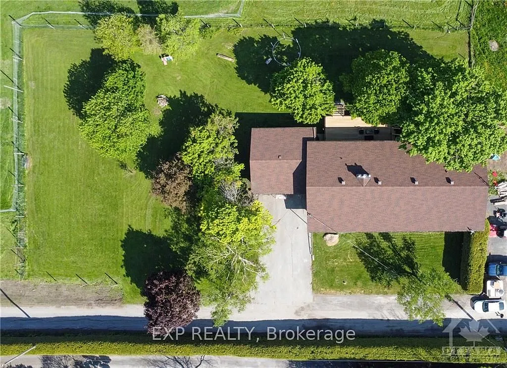 4 bed, $2,950 — Photo 2