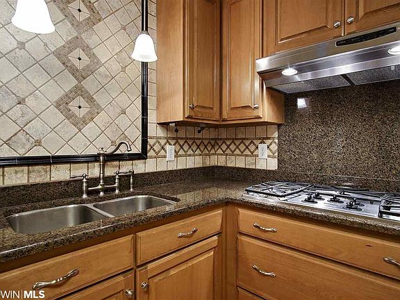 4th image of 101 Elvira Ave #11