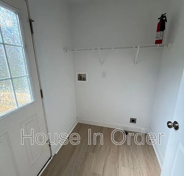 208 Fountain Way — Photo 11