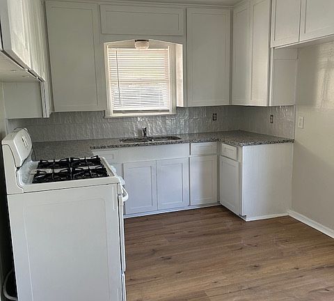 5th image of 4924 Prinston Dr