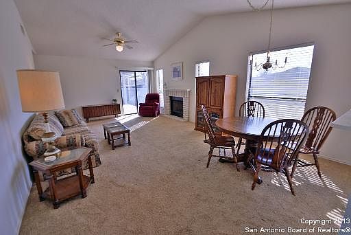 3rd image of 122 Lakeview Ln S