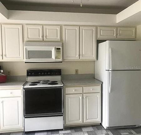 2nd image of 10241 N Valle Dr
