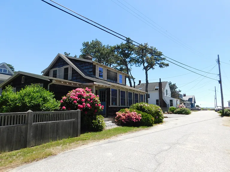 70 E Grand Ave — Photo 55