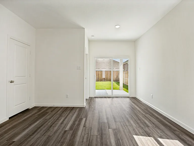 525 Cherry Ln — Photo 11