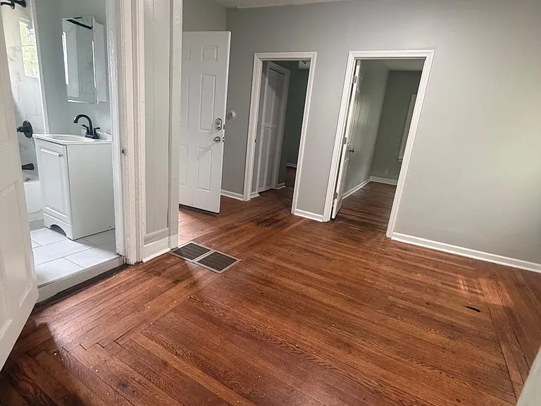 32 Redfield St #B — Photo 7