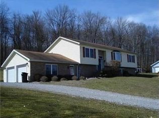 2996 Valley Rd, Mercer, PA 16137