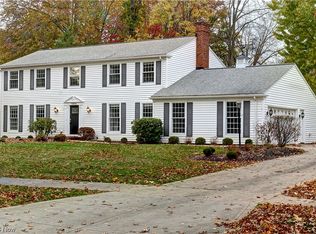 31408 Narragansett Ln, Bay Village, OH