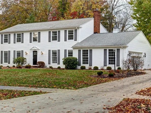 31408 Narragansett Ln, Bay Village, OH 44140