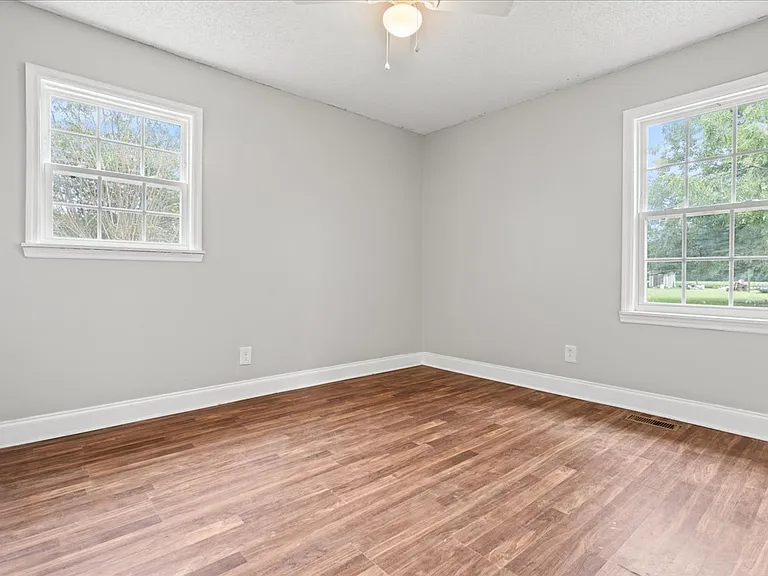 6112 Nazarene Rd — Photo 13