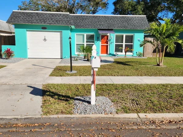 12255 Mallory Dr, Largo, FL 33774