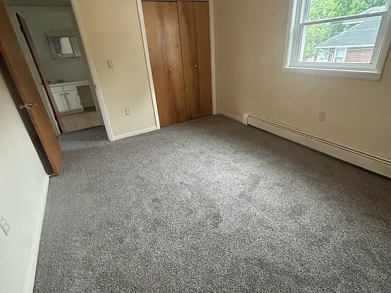 12 Clinton St — Photo 16