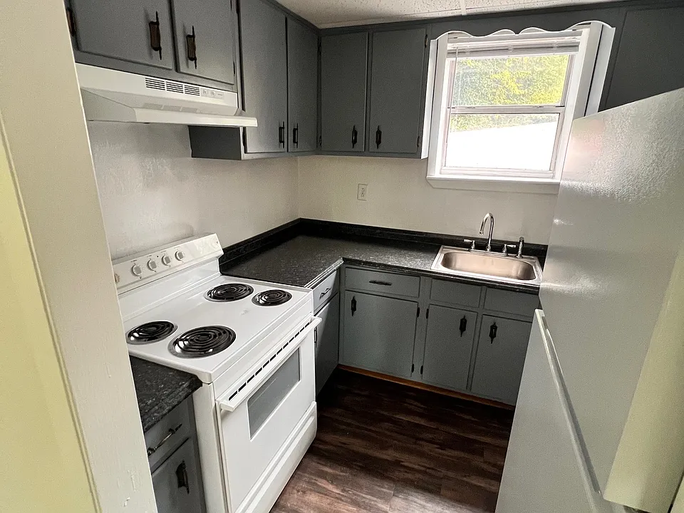 22 Ontario St #1