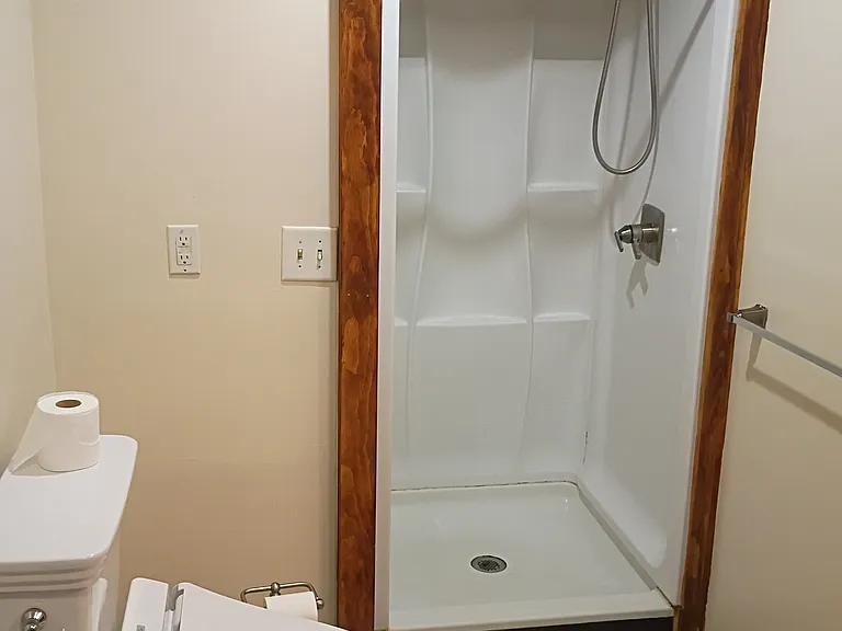 118 Park Ln #B — Photo 6