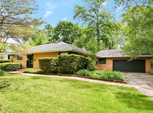 701 Arbor Ln, Glenview, IL 60025