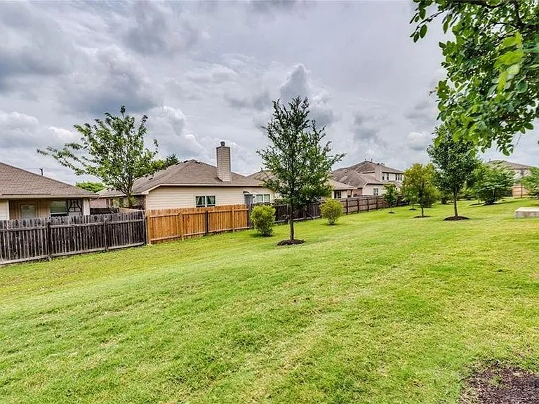 Bryant Dr — Photo 18