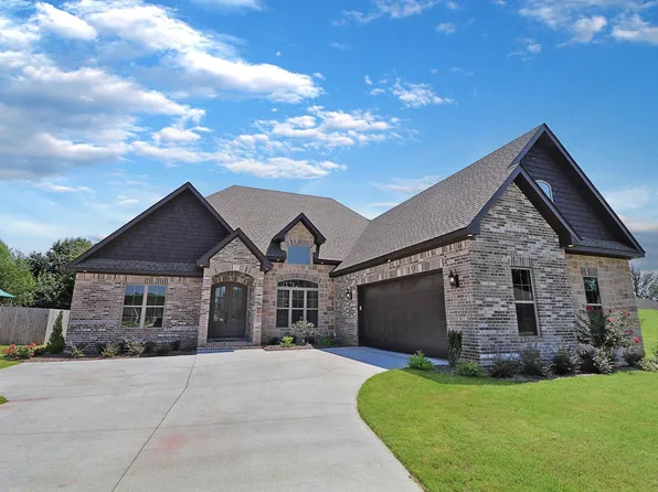 4900 Leesburg Dr, Jonesboro, AR 72404