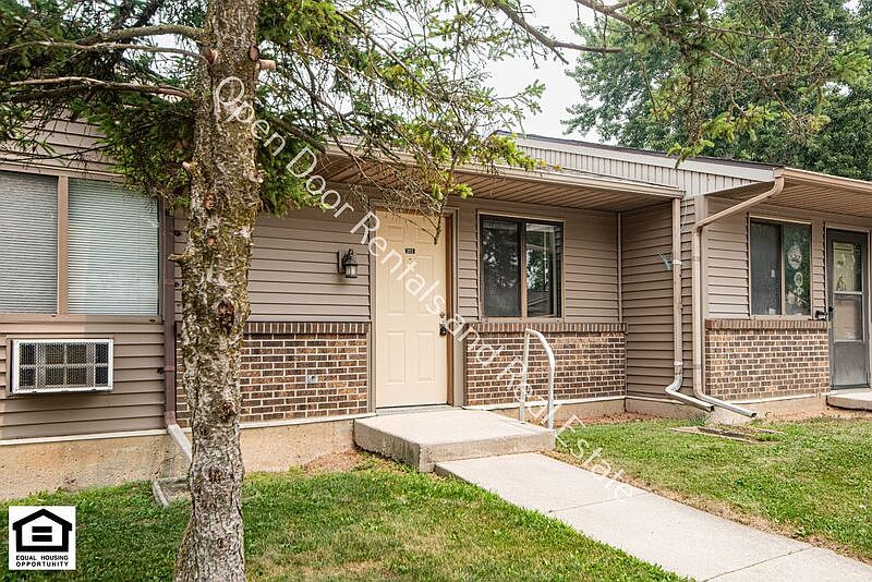 1st image of 202 Autumn Hills Dr