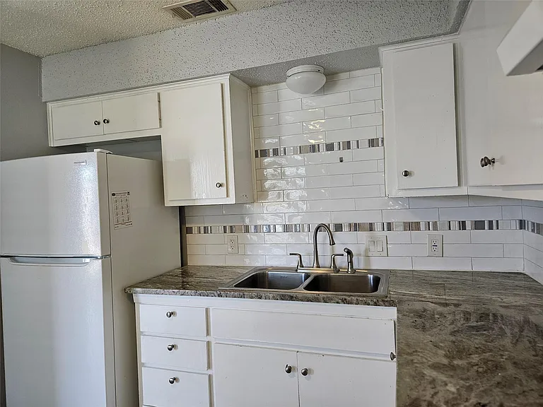 105 E Boyce St #A — Photo 2
