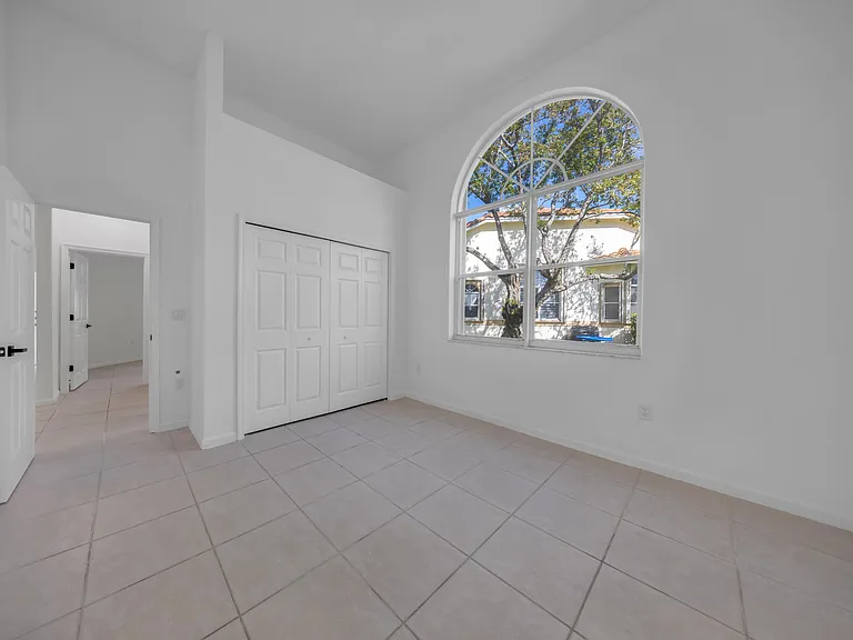 608 W Palm Aire Dr #608 — Photo 11
