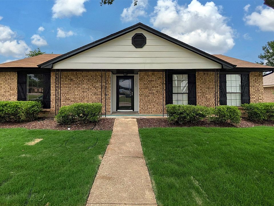 1st image of 3225 Poteet Dr