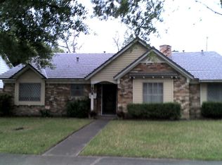 1808 Zapp Ln, Pasadena, TX 77502